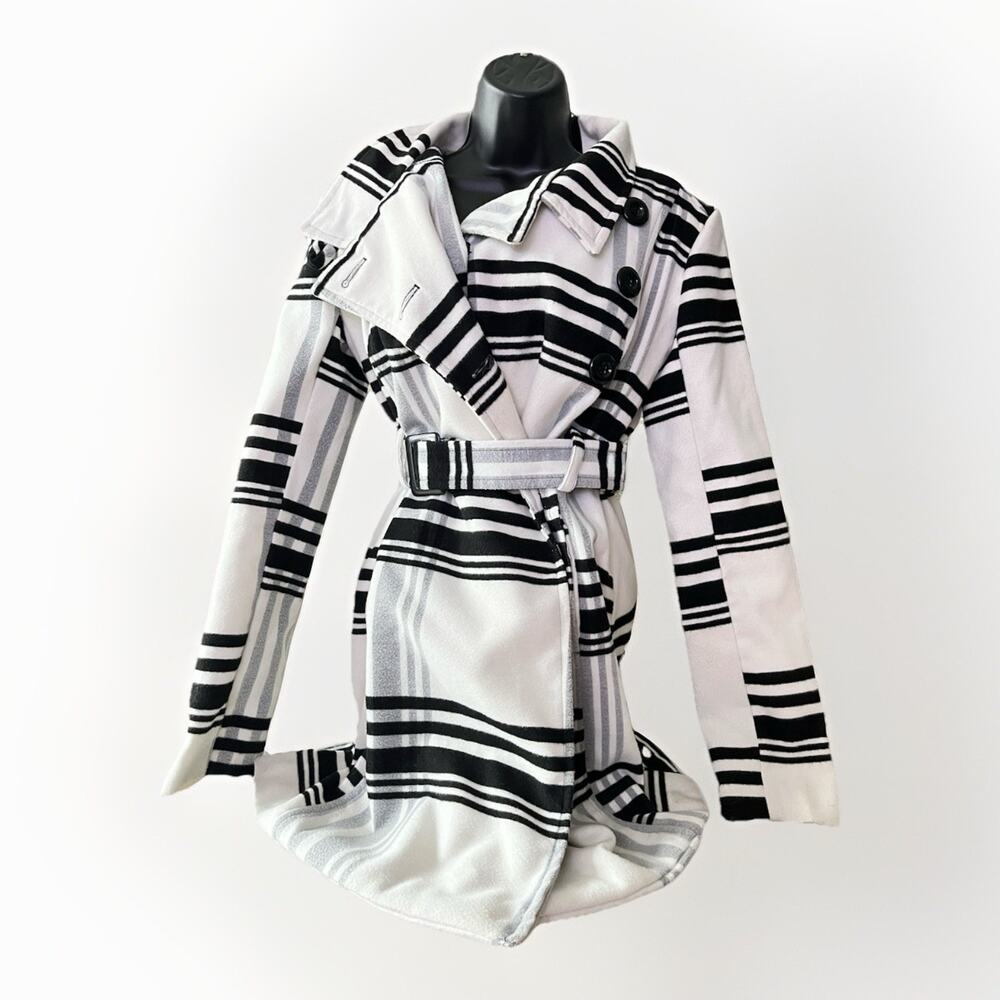 Izbyer Black White Striped Belted Winter Coat Jacket Women’s Medium Buttons